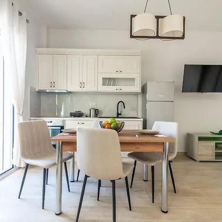 Apartment Elegant 2 Near The Gazi
