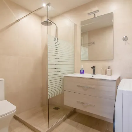 Apartment Elegant 2 Near The Gazi